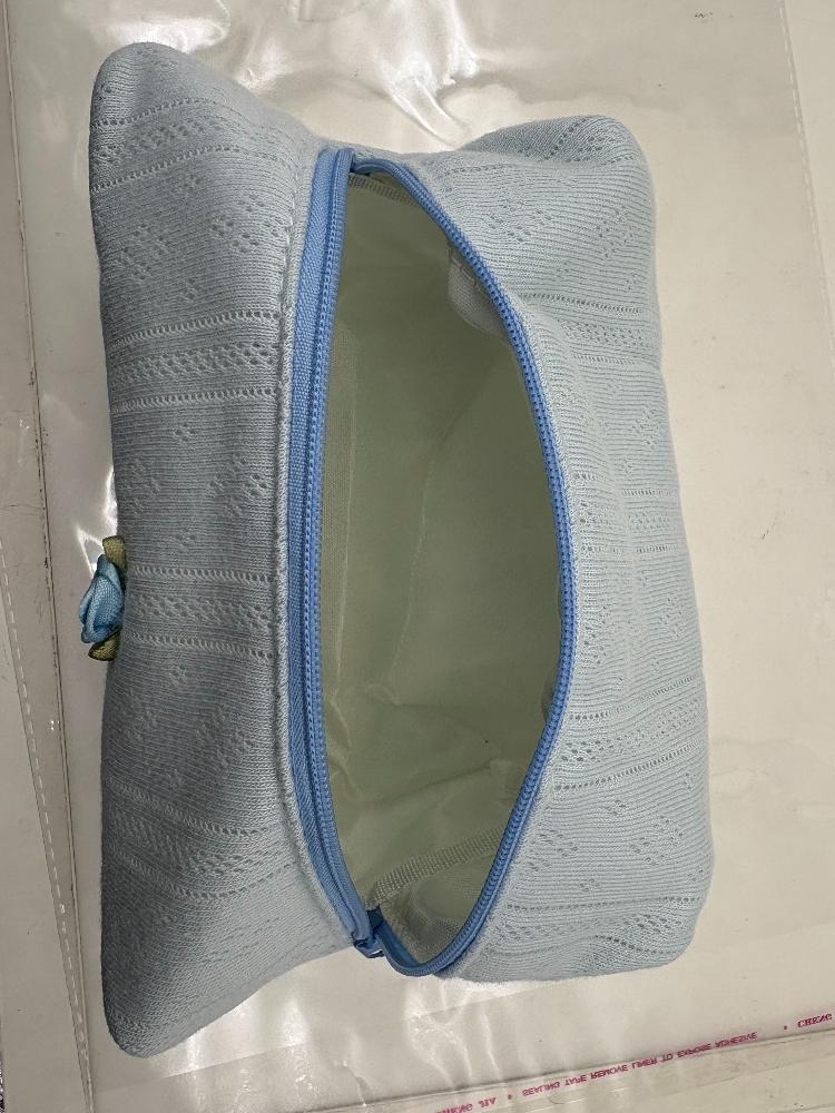 1 Piece Ins Fashion Makeup Case Elegant Simplicity Sweet Floral Lipstick Bag Portable Large Capacity Earphone Cable Storage Bag