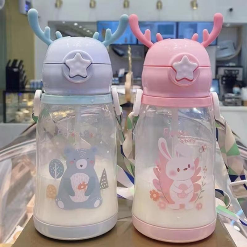 600ml Cartoon Water Bottle Children Net Red Plastic Antler Straw Water Cup Portable Polychrome Large Capacity Water Bottle Summe