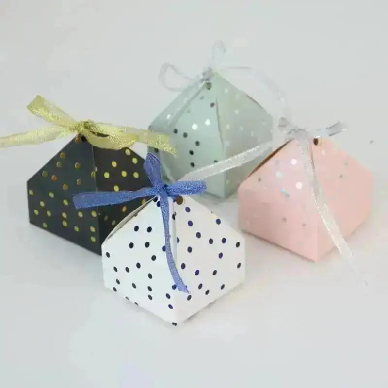 10Pcs European Style Hot Stamping Candy Box Creative Silver Hot Stamping Dot Pyramid Candy Box Wedding Chocolate Packaging Boxes