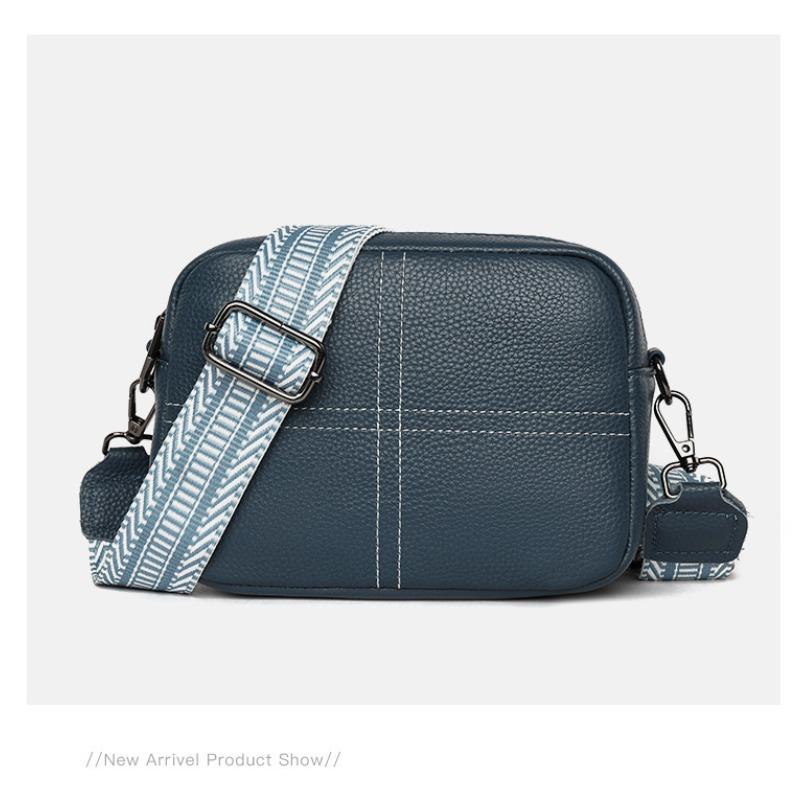 

The first layer of cowhide bag is trendy and versatile, single shoulder small square bag, high-end sense, simple and fashionable leather women s bag. морской синий