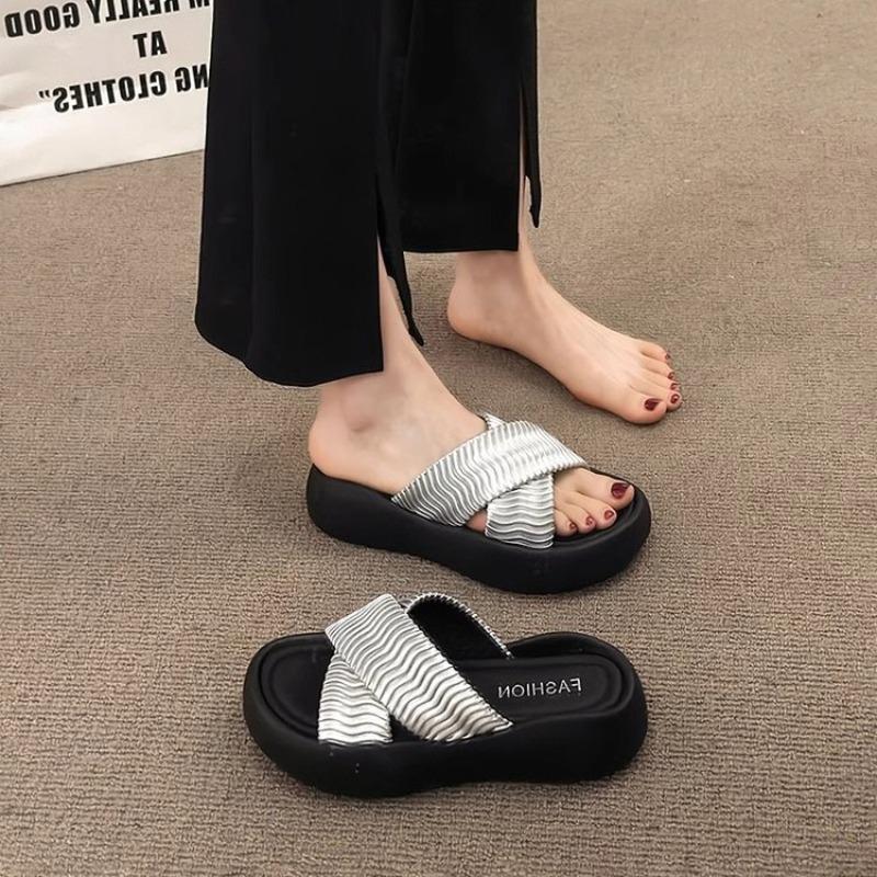 Fashion Foldable Thick Bottom Cross Step Sensation Fashionable Outdoor Sandal Women's Summer 2025 New Style Beach Soft Bottom Flip Flops