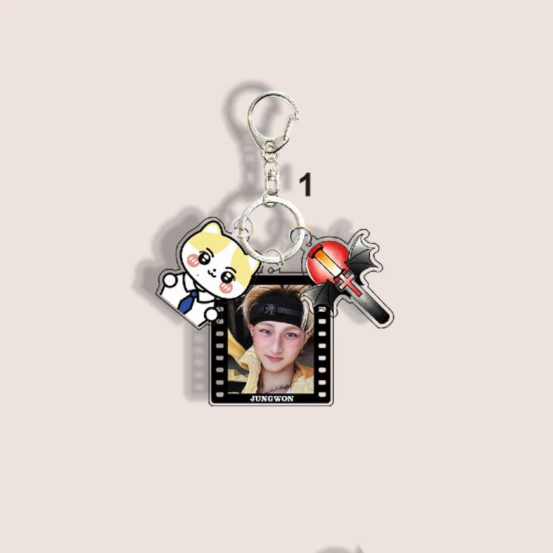 1pc ENHYPEN 3-in-1 Keychain Film Photo&Cartoon Character&Lightstick Heeseung Jay Jake Sunghoon Sunoo Jungwon NI-KI KeyRing Kpop Bag Charm ENGENE Gift