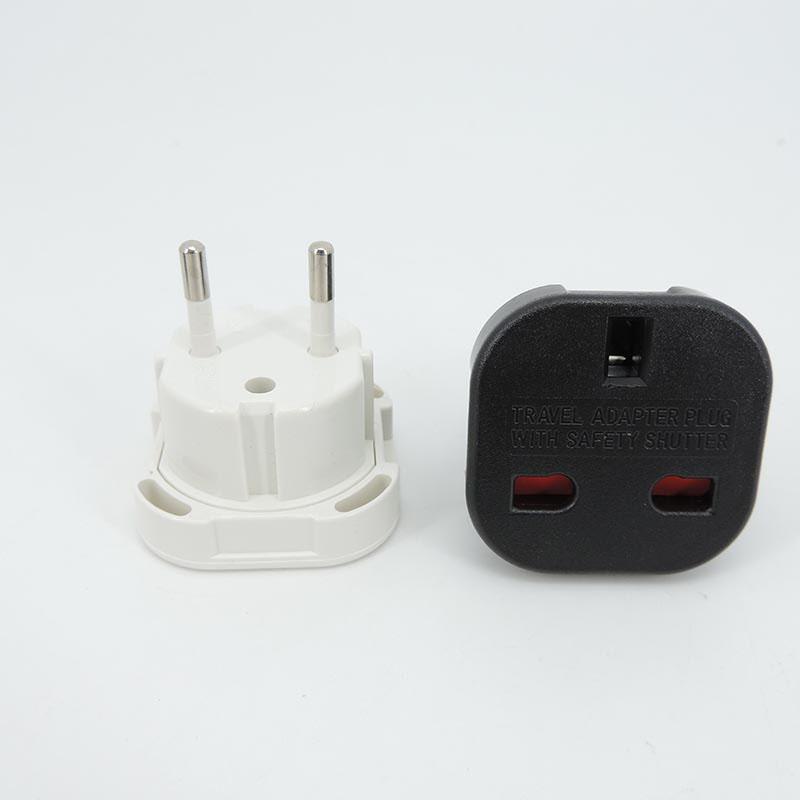 1pcs 3pcs EU Universal Plug UK to EU Converter Euro Travel power supply Adapter AC 250V Charger EU Plug British Scoket Outlet