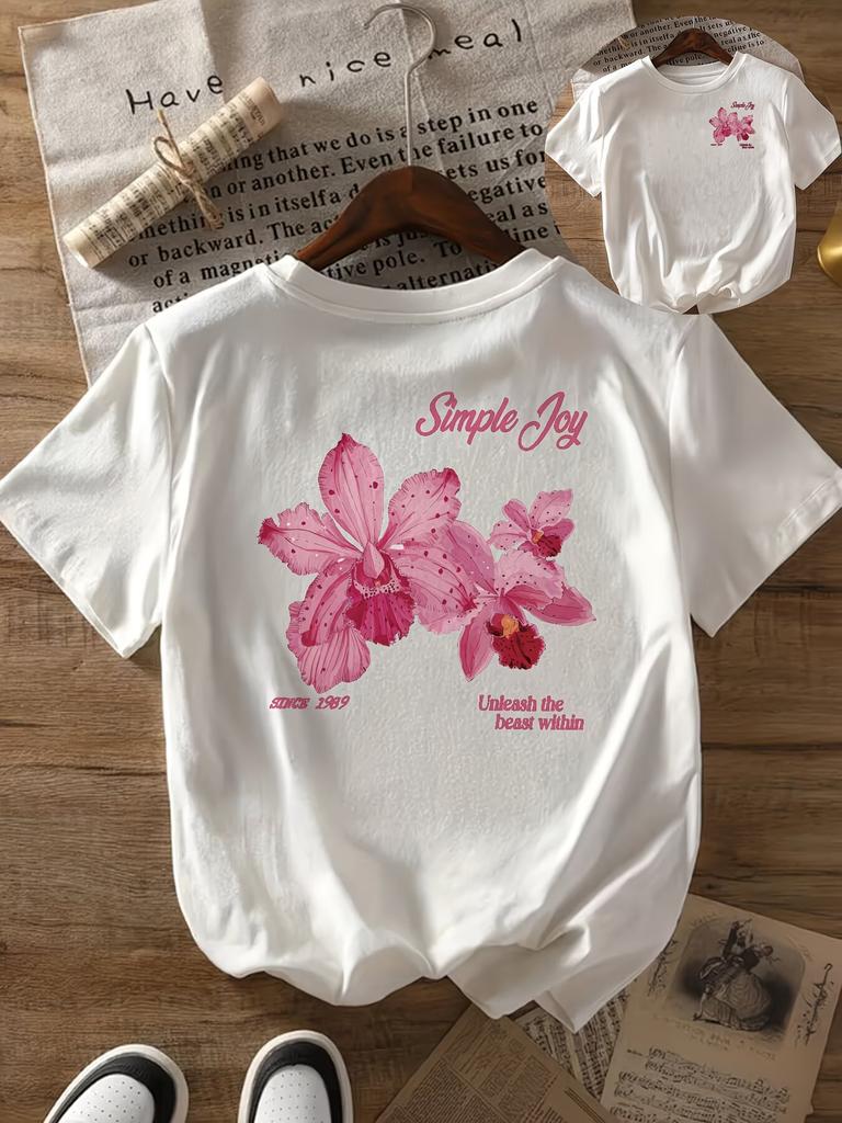ShortSleeved Top With A Floral Print Featuring A Round Neck For Unisexcomfortable Fit And Classic Design In Unisexs Apparel