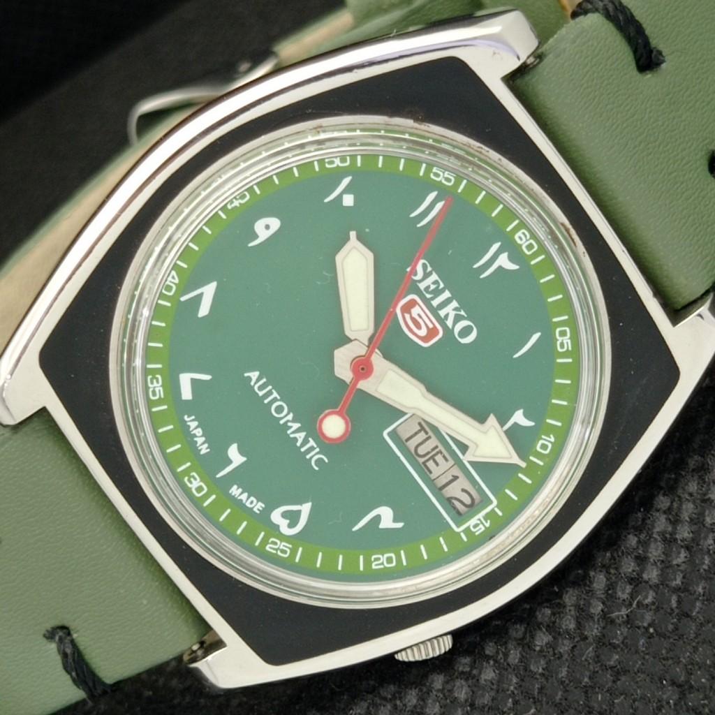 

Б/У винтажные часы SEIKO 5 AUTOMATIC 7009A JAPAN MENS D/D ARABIC WATCH 594a-a311785-2 SKU594a-a311785
