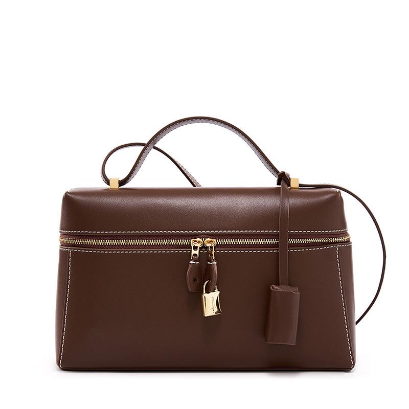 Borsa a spalla pendolare in pelle bovina 2024: Moda Autunno/Inverno Elegante per Donne
