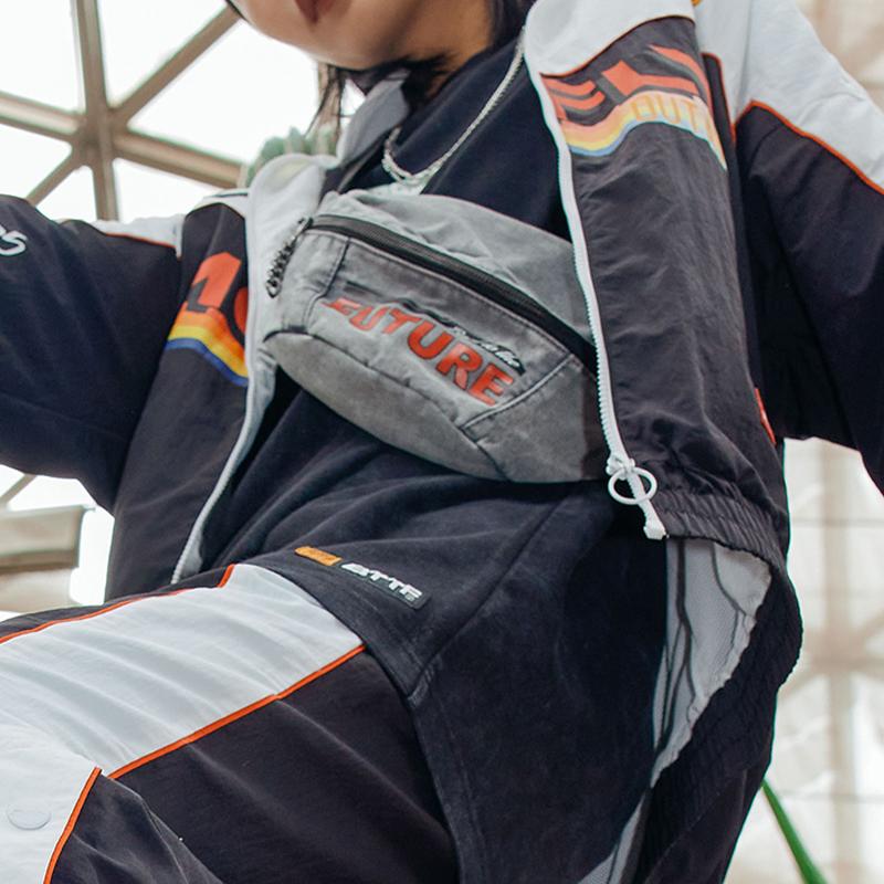 Li-Ning Back To The Future Collaboration Series Universal Pictures Zippered Fabric Crossbody Bag Shoulder Bag Waist Bag Unisex bags Gray ABDR508-1