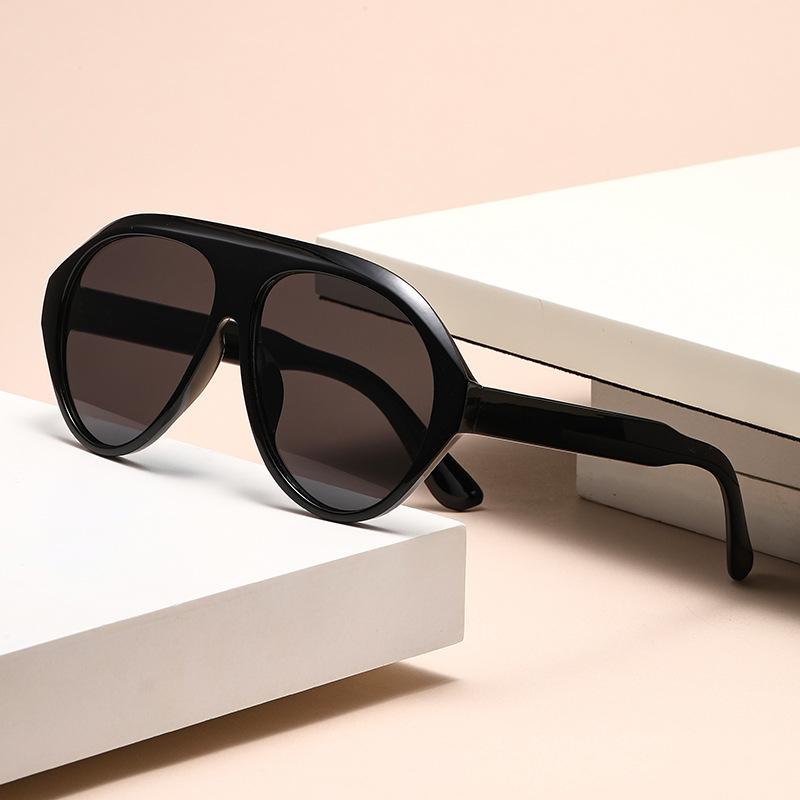 Vintage Oversized Oval Sunglasses Woman Men Fashion One-piece Design Sun Glasses Outdoor Driving Traveling Shades Glasses UV400