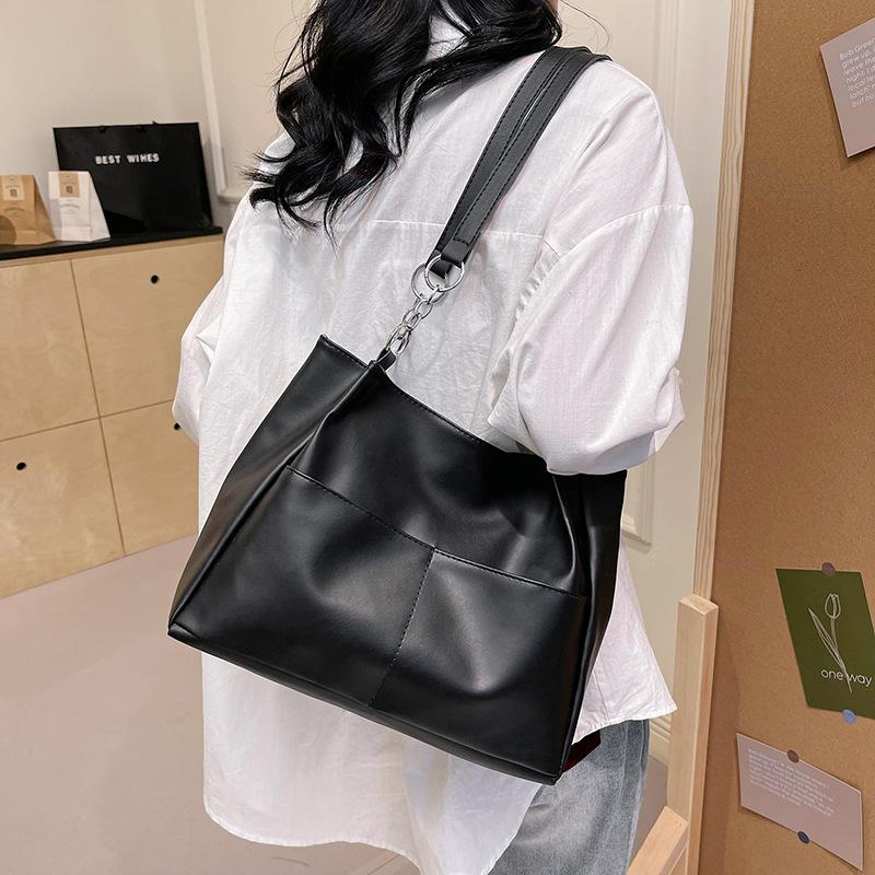Large-capacity bag women's 2025 spring new simple casual shoulder bag casual fashion class commuter tote bag