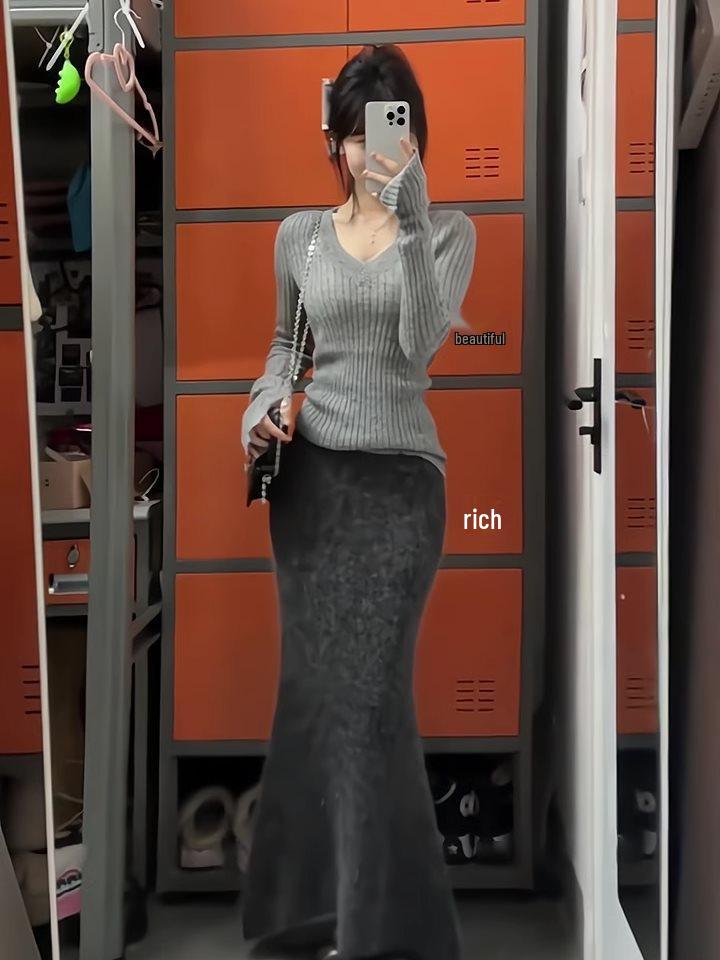 Dámský úzký žebrovaný pletený top s dlouhým rukávem ve francouzské šedé barvě