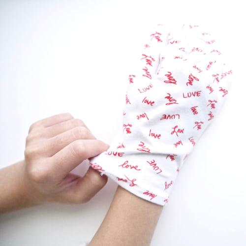Moisture Glove LOVE [moisuture jamzz] Made in the USA Hand Care (S)