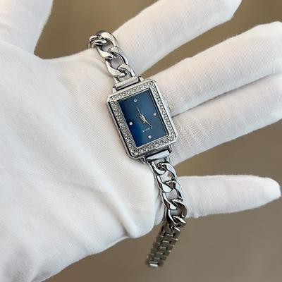 Vintage Vierkant Quartz Horloge voor Dames Armband Ingezette Diamant Luxe Uniek Design Polshorloge Elegant Meisjes Horloge Cadeau