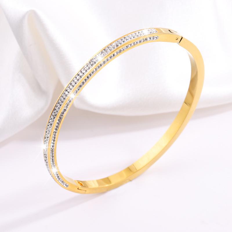 Starry Sky Women's Titanium Steel Bracelet - Non-Fading, Versatile, Full Diamond Stainless Steel, High-End Silver Fashion Accessory