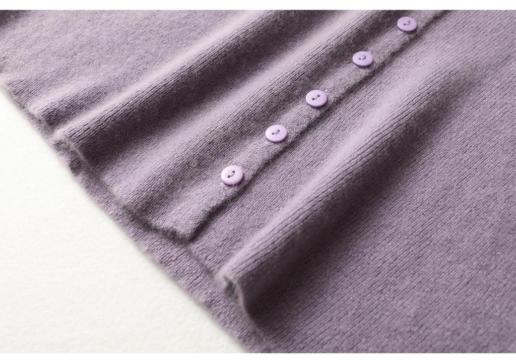 2026 Autumn/Winter Women's V-Neck Flare Sleeve Slimming Knit Top