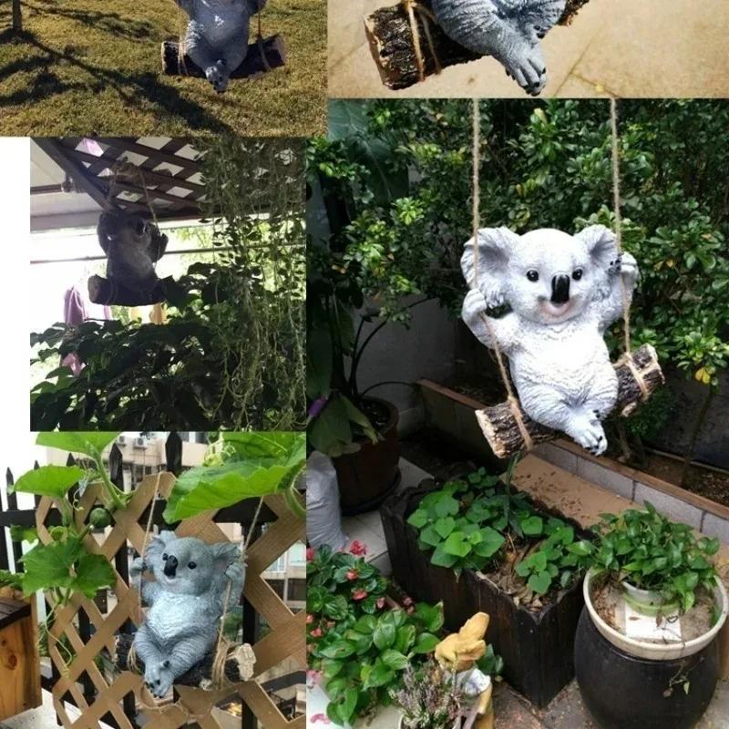 Statua da Giardino Orso Koala in Resina Statuetta Decorativa Scultura Appesa Animale Ornamento Paesaggistico Esterno per Cortile Prato Patio