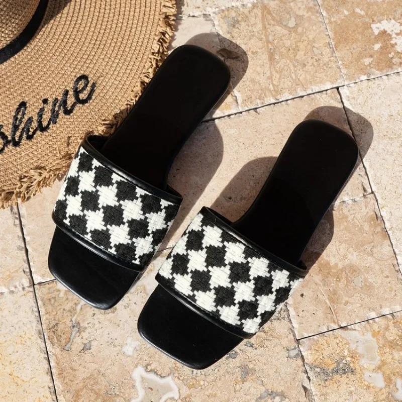 

2024 Роскошные женские тапочки Сандалии Летняя мода Широкие плоские шлепанцы Женские тапочки Темпераментные плоские тапочки 43 чёрный