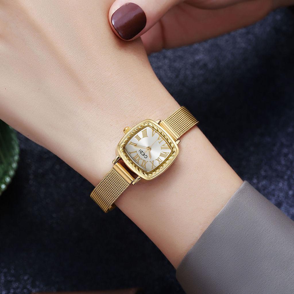 Vintage Female Quartz Watch With Waterresistant Alloy Strap For Elegant Office Wear
