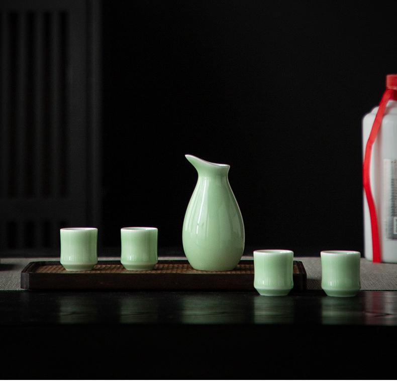 Chinese Style Ceramic One Pot Four Cups Blue and White Porcelain Wine Set Ceramic Wine Pot Wine Dispenser Baijiu Cup Gift 2025