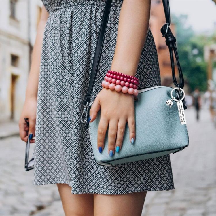 Metal Elephant Keychain Featuring Empowering Slogan Strength Wisdoms Symbol Inspirational Desk Decoration Items