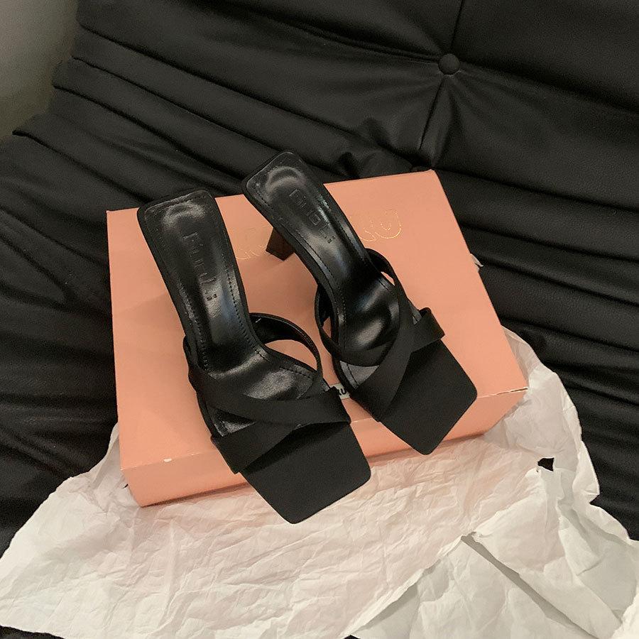 French cross high-heeled cool slippers women's 2025 summer new fashionable versatile square head open-toed stiletto sandals