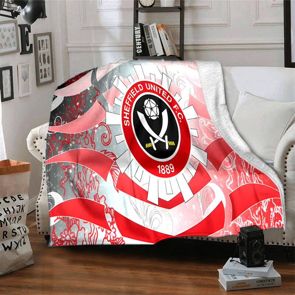 Sheffield Team Crest Flannel Blanket, Soft Polyester, Modern Design, All-Season for Camping, Travel, Gifts for holidays or birthdays