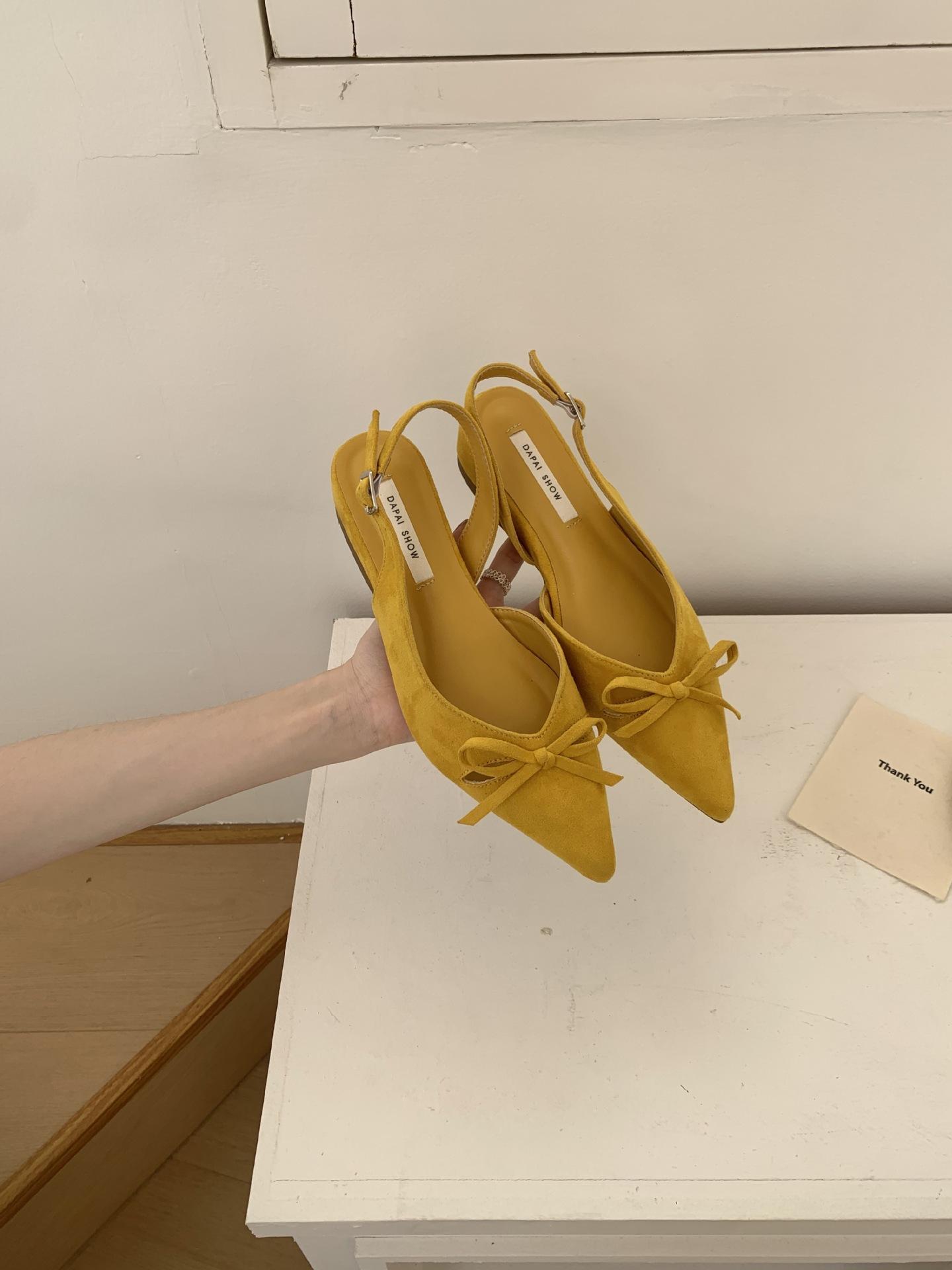 

DAPAISHOW 2025 niche bag head sandals temperament elegant bow pointed head light mouth wedge heel high heels 39