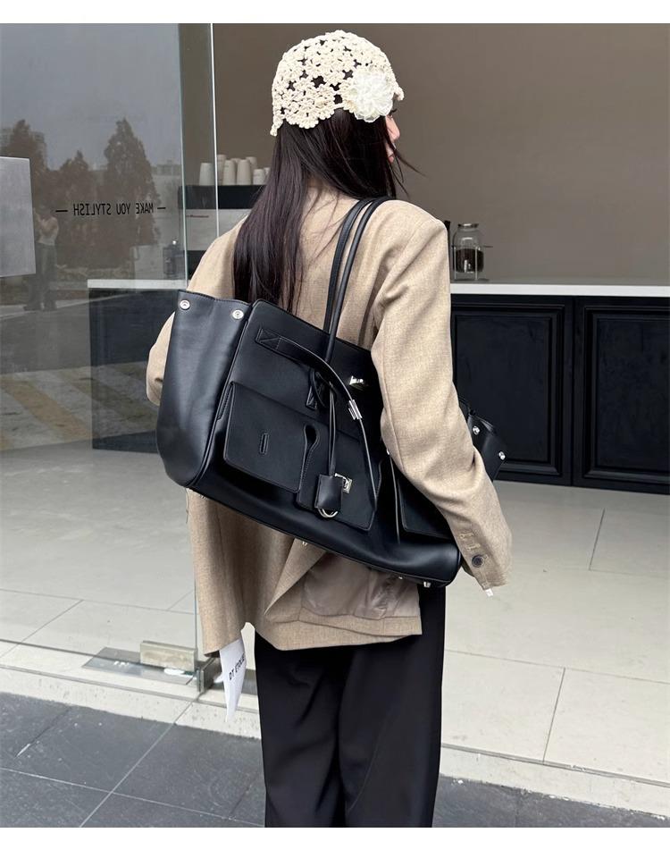 Large Kelly Cowhide Crossbody & Shoulder Bag - Fashionable Underarm Platinum Handbag with Spacious Capacity