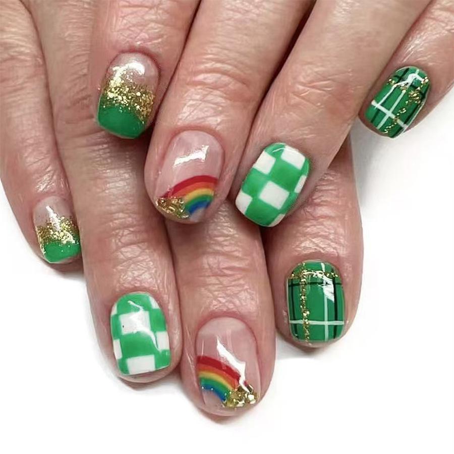 

St. Patrick s Day 2025 Emerald Green Four-Leaf Clover Glossy Press-On Nails - 24 Piece Set