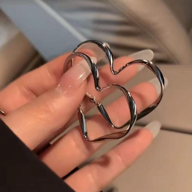 Fashion Heart Stainless Steel Hoop Earrings for Women Punk Vintage Piercing acier inoxydable Earring For Girl Christmas Gifts