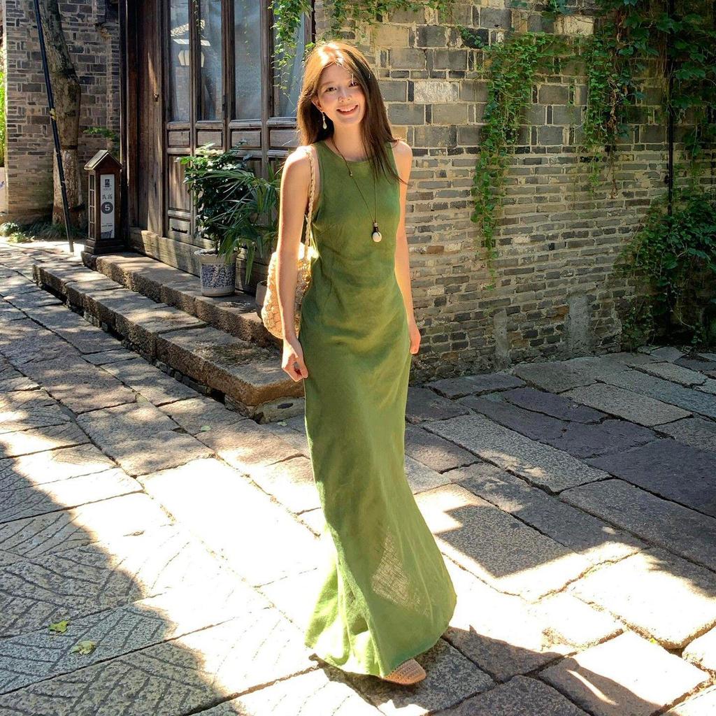 Elegant French Green Sleeveless Summer Dress: Mori Girl Style with Waist-Cinching Bell-Shaped Skirt