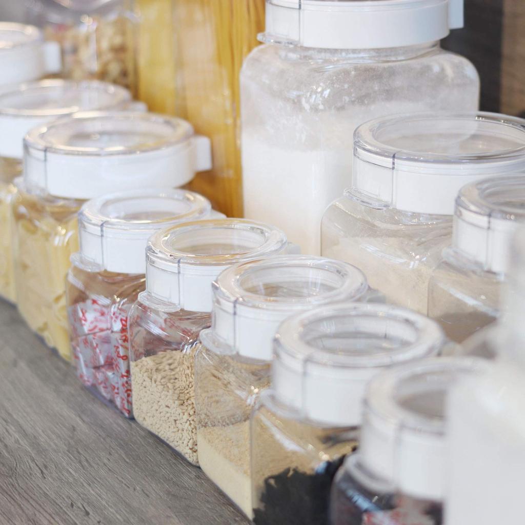 Official Takeya Freshlock White Storage Set of with for Potato and Snacks Containers, 6, Square, 300ml, Spoon, Airtight, Airtight, Refrigerator-Safe,