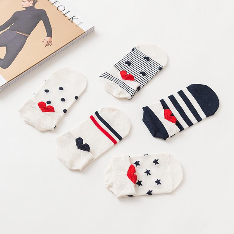 

Cute Girl Followed By Heart-shaped Color-blocked Striped Invisible Boat Socks, Trendy Cotton Socks and Student Socks 1 pair