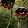 Whimsical Metal Carnivorous Plant Garden Stake 25 Inch Large Venus Flytrap Plant Sculpture Outdoor Decorative Yard Art for Lawn Garden Patio Decor