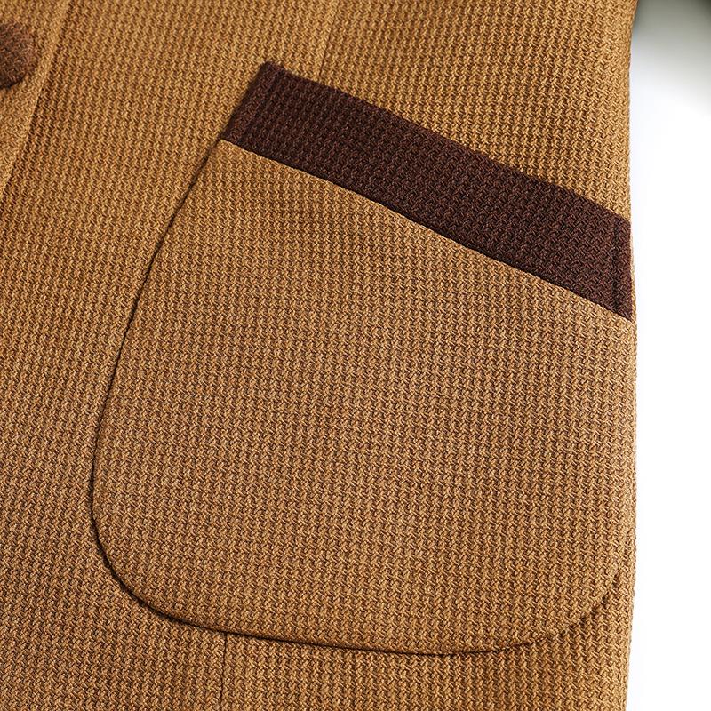 Mamina jarní květinová bunda - Módní, omlazující krátké sako pro ženy středního a staršího věku