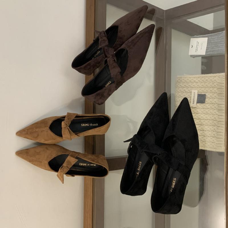 French Thick Heel Pointed Suede Mary Jane Shoes Women's 2025 Spring and Autumn New Evening Breeze with Skirt Low Heel Single Shoes Women's Shoes