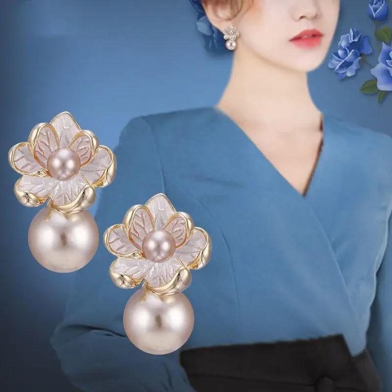 925 Silver Needle Korean Fashion Crystal Flower Earrings For Women Jewelry Trending Luxury Women's French Pearl Earrings