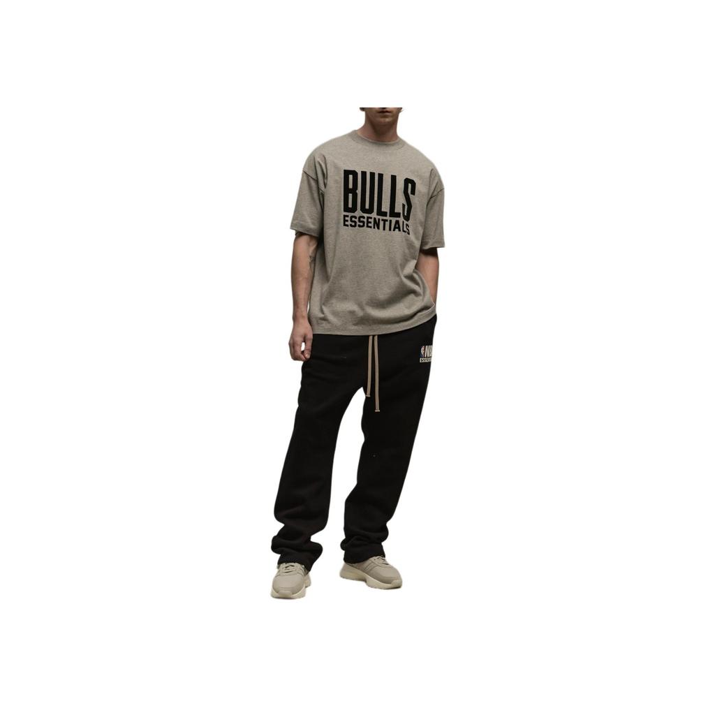 Fear of God Essentials x NBA Chicago Bulls Tee Black White Unisex Tops 125AL244104F