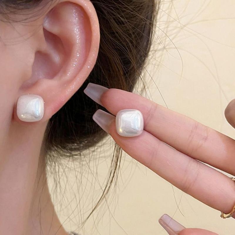 Elegante und dezent funkelnde Zuckerwürfel-Perlenohrringe für Damen, die einen luxuriösen Ausstrahlen