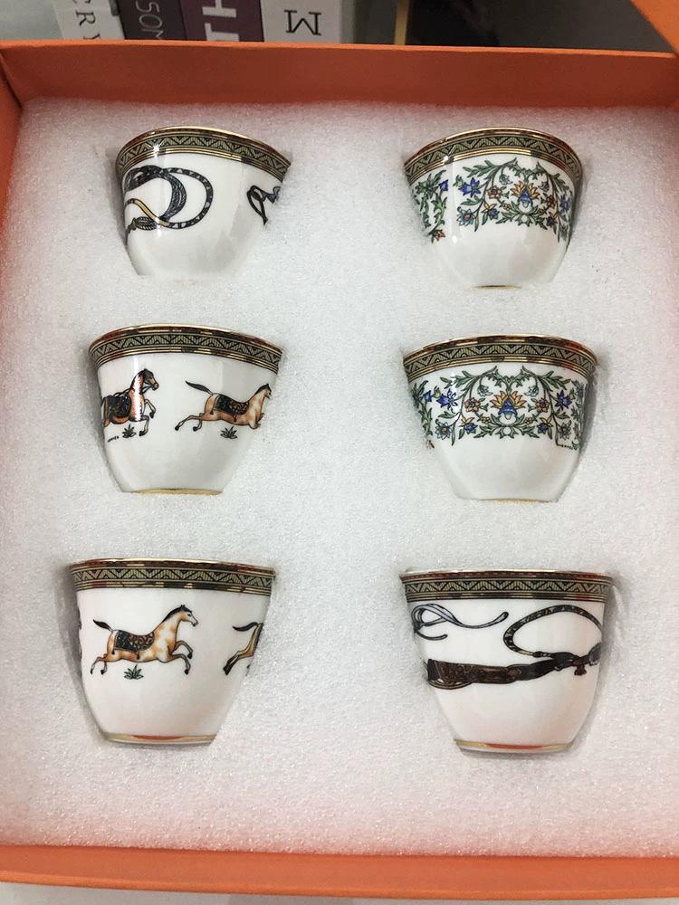 

Европейский расписанный вручную изысканный набор из сетчатых красных чашек для эспрессо, костяного фарфора, чашка и блюдце, домашний послеобеденный чай, концентрированная чайная чашка 200ml