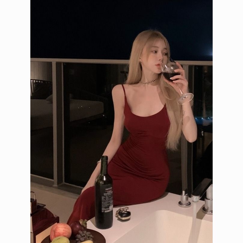 Pure desire wind hollow cross strap halter waist slim slim spice girl suspender skirt women s split hip wrap dress S красный