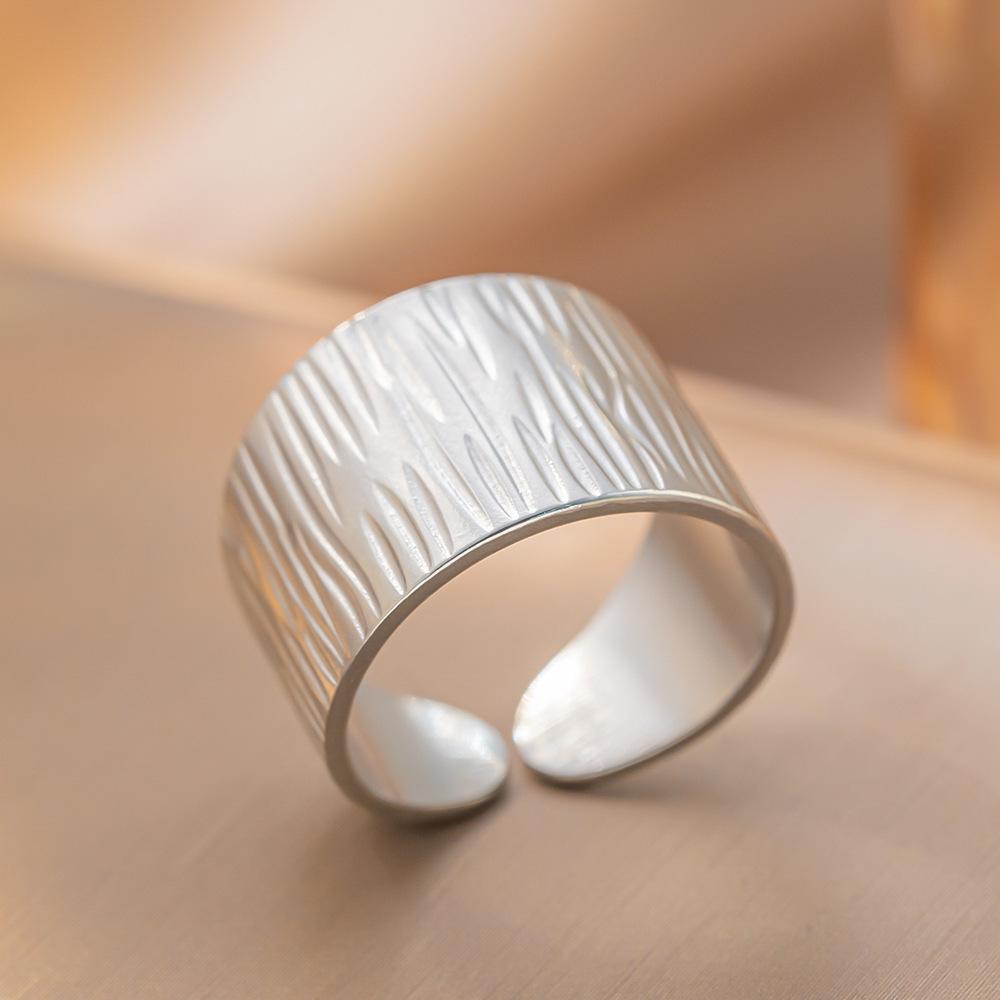 High-End Geometric Asymmetrical Retro Fashion Ring