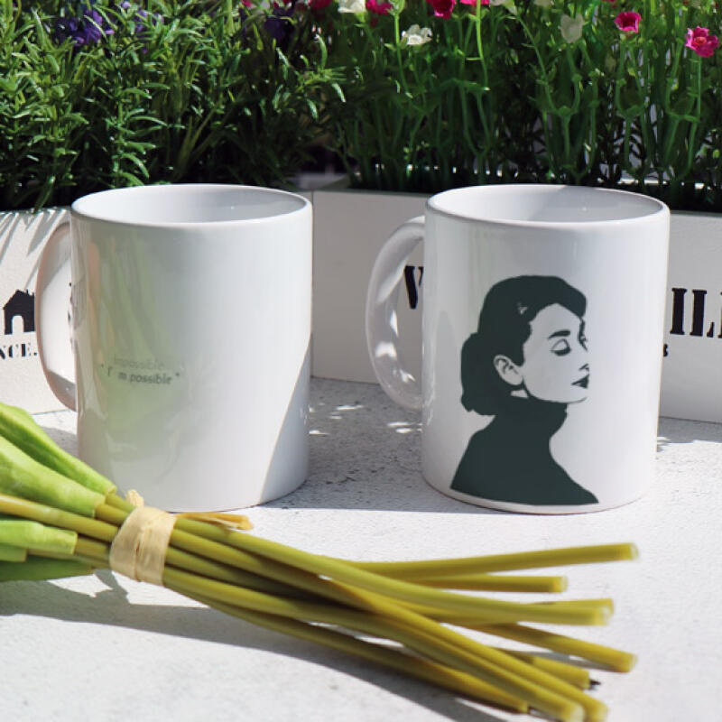 eh160-Design Mug 2p-Audrey Hepburn Illustration