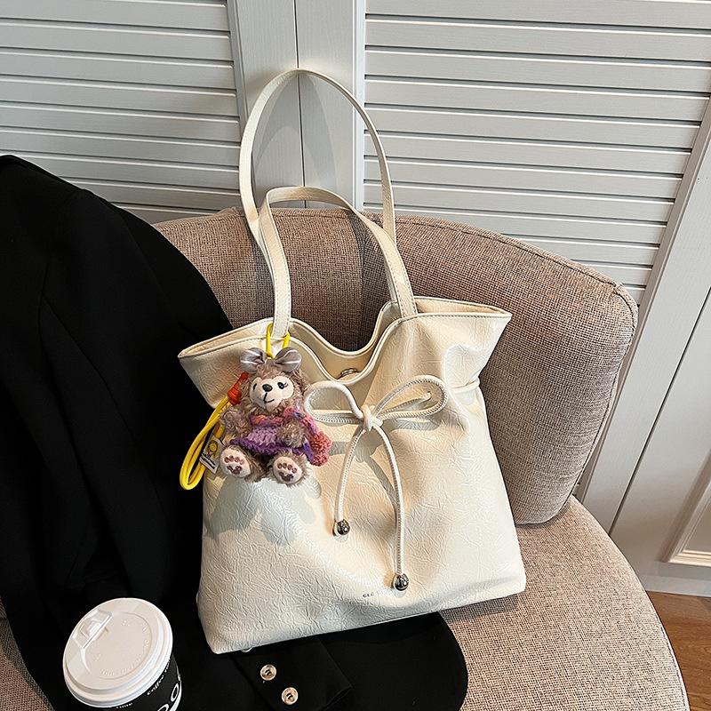 Fashion high-quality texture underarm bag women's 2025 new shoulder bag large-capacity simple and versatile commuter tote bag