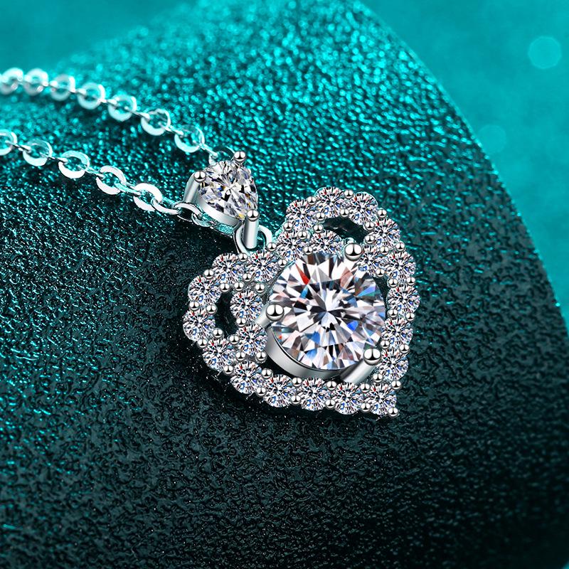 S925 Sterling Silver Moissanite Key Pendant - Classic Luxury Necklace for Women