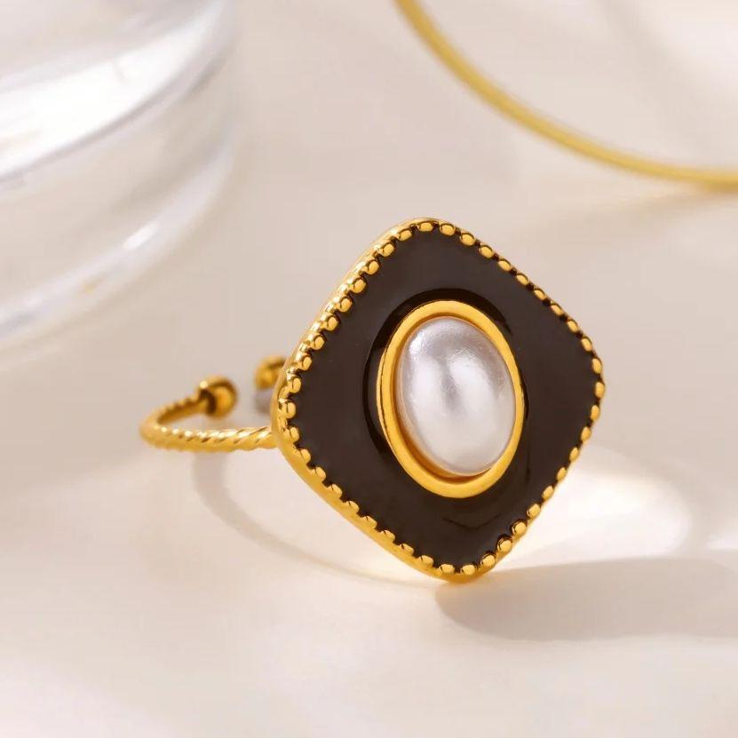 Vintage Pearl & Enamel Rings For Women Gold Plated Stainless Steel Geometric Ring Hypoallergenic Wedding Christmas Jewelry Gift