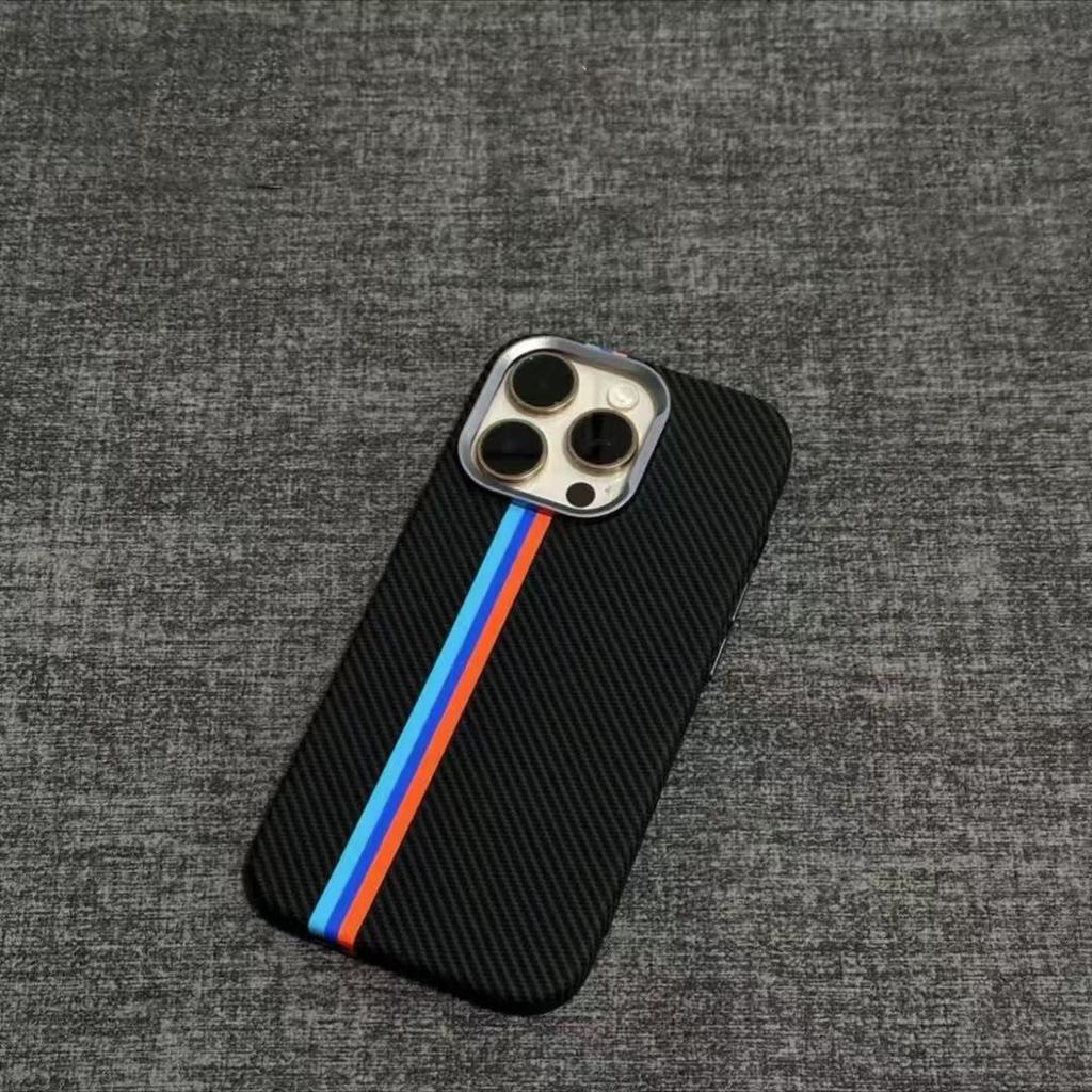 Applicable iPhone18 Kevlar Magnetic Mobile Phone Case Apple 17promax Metal Lens Luminous PC Case