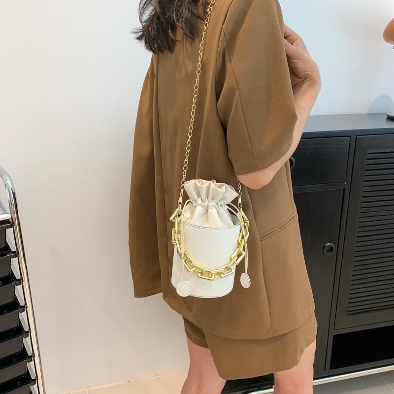 Chic Casual Womens Bucket Bag Stylish Chain Strap Shoulder Bag Versatile Color Options