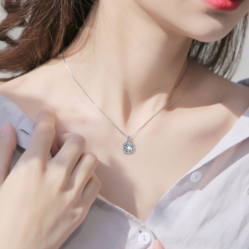 Pt950 White Gold Full Diamond Square Pendant Women's Clavicle Chain - Trendy Celebrity Style