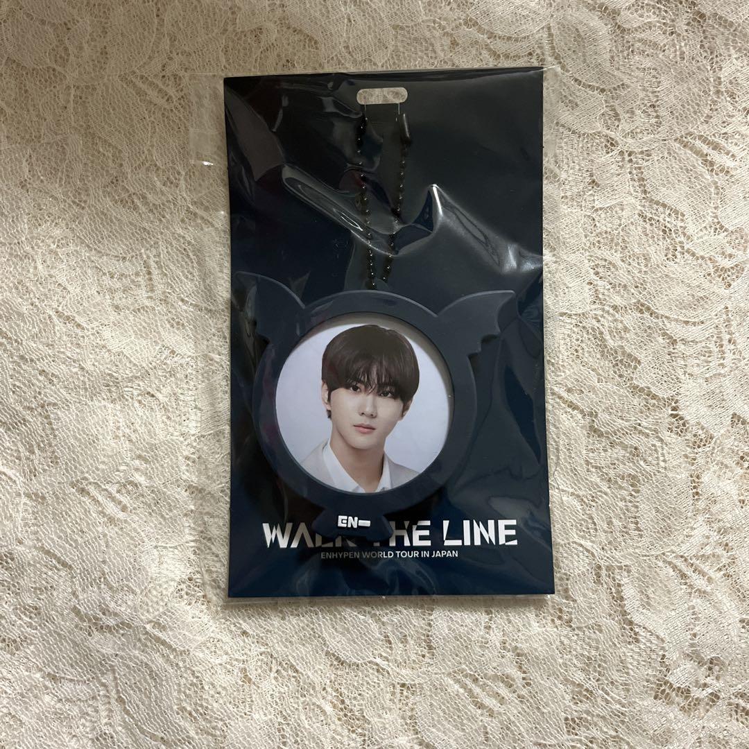 

[ИСПОЛЬЗОВАННЫЙ] ENHYPEN WALK THE LINE Значок для ключей Jungwon