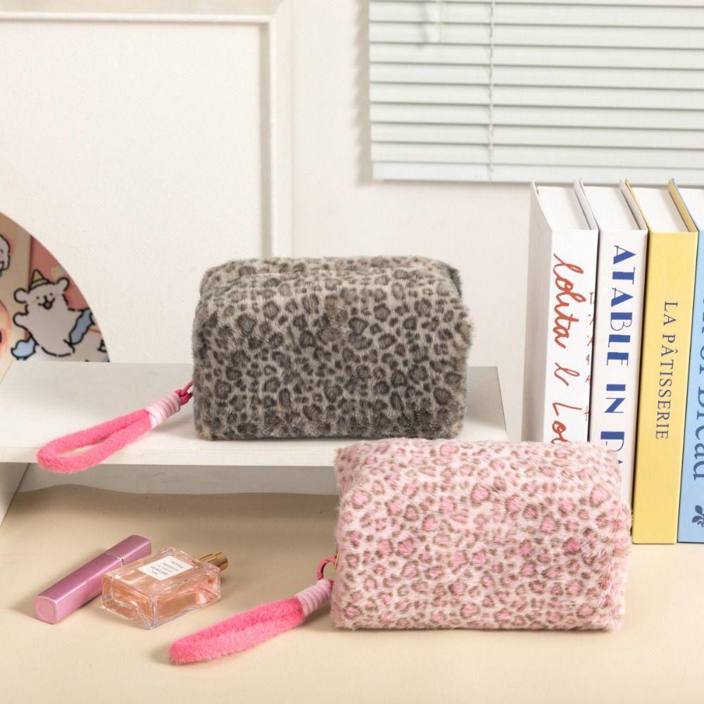 Leopard Print Pattern Plush Cosmetic Bag Casual Travel Cosmetic Case Travel Use